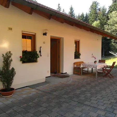 Ferienhaus Waldwipfelromantik בית נופש